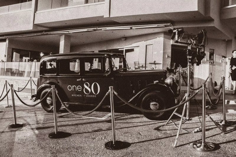 one80 Kitchen & Lounge
