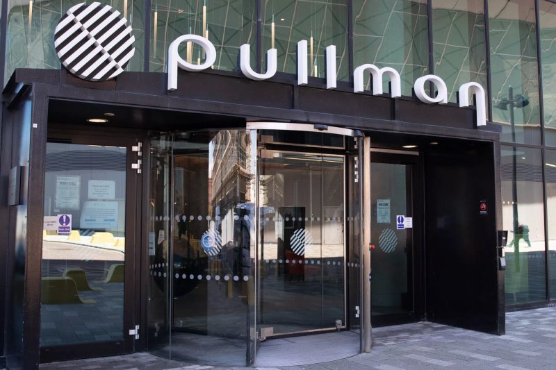 Pullman Liverpool