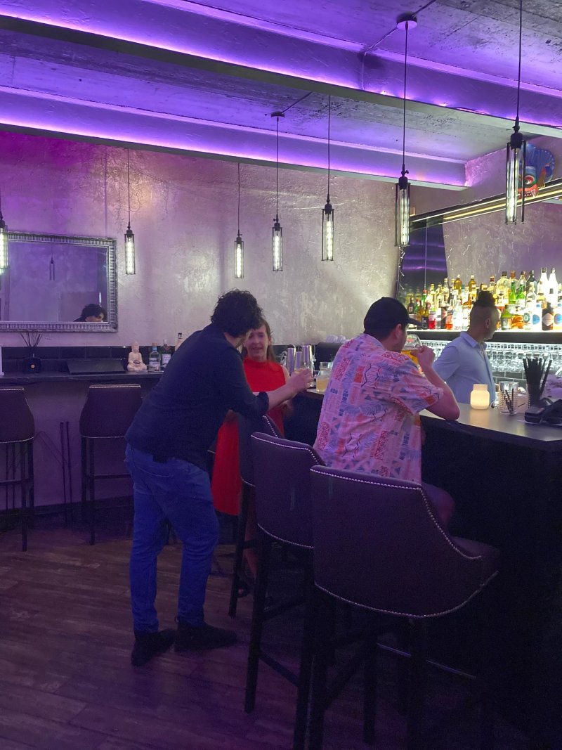 Satin Bar & Cafe