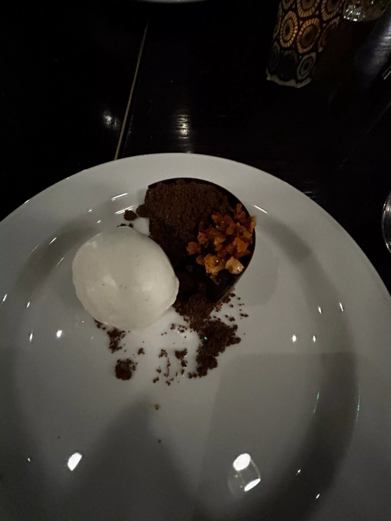 Glaschu Restaurant & Bar