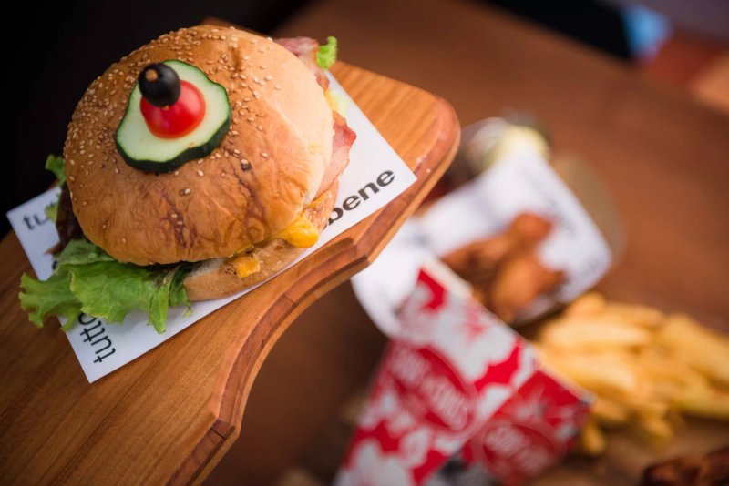 TuttoBene Pizzeria & Fast Food, Burger Bar - Lapad Bay