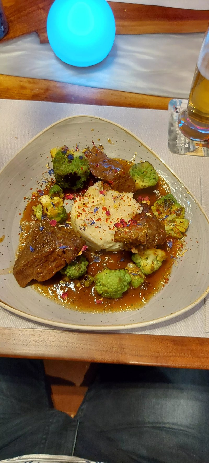 Scubo Cafe & Restaurant
