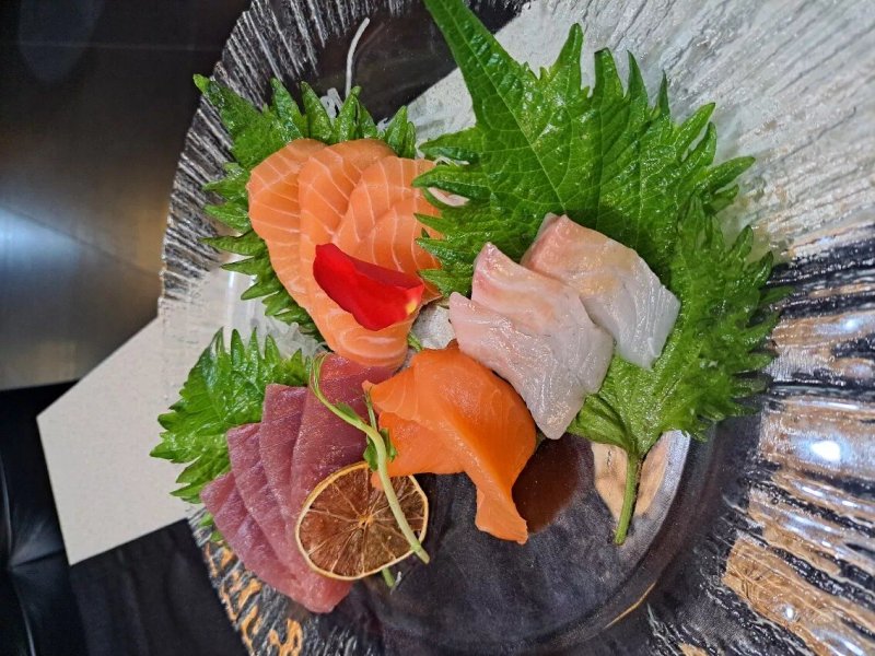 Stuzzi Sushi & Ristorante