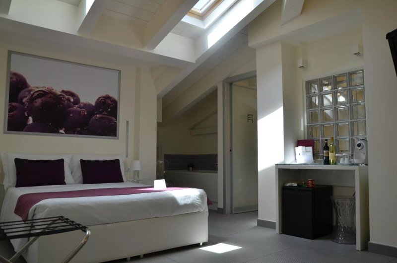 Avenue Hotel