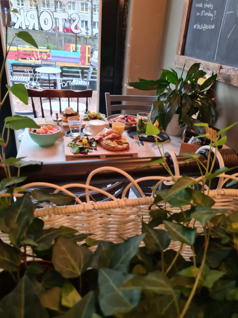 Vegetarian Restaurant Cafe The Golden Stork