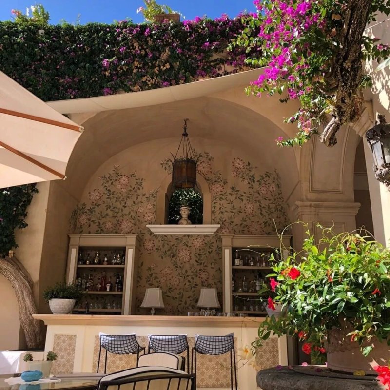 Le Petit Murat Lounge Bar