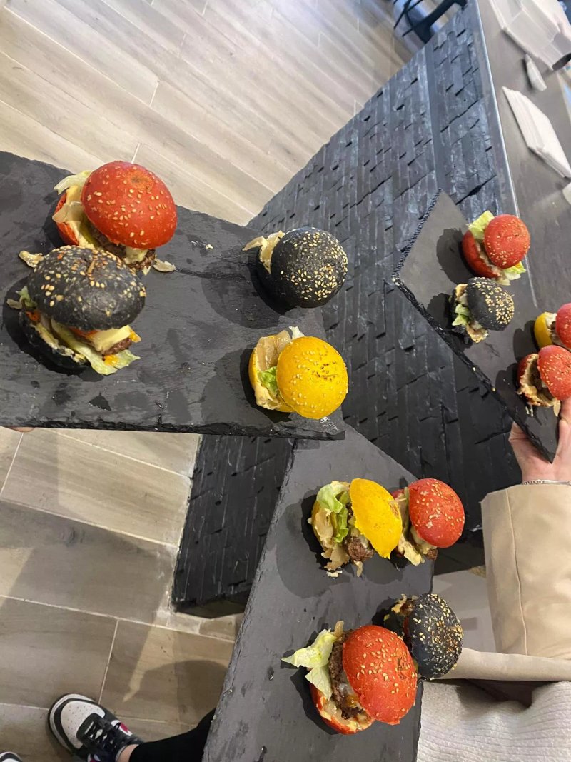 Black burger