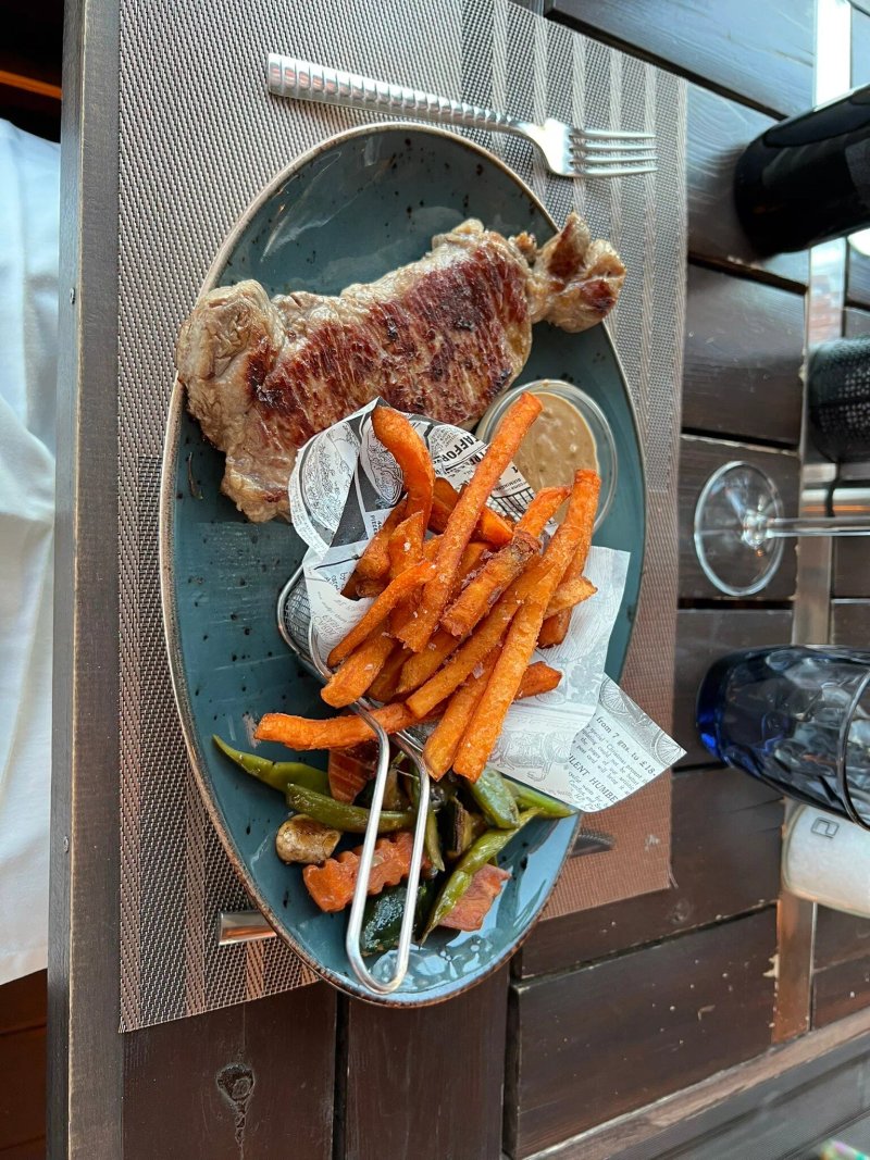 Cabana Restaurant & Cocktail Bar