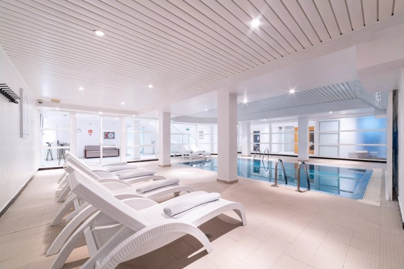 Reverence Life Hotel