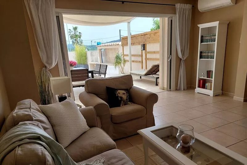 Lovingly furnished holiday home with pool and air conditioning.