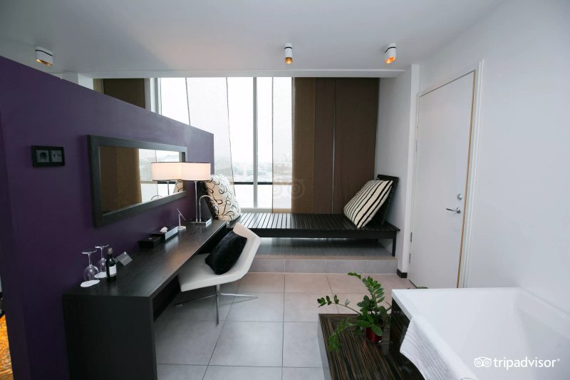 First Hotel G