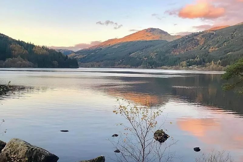 A perfect lodge to unwind and relax in with fantastic walks direct from the