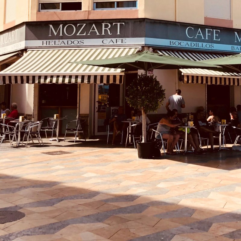 Cafe Mozart