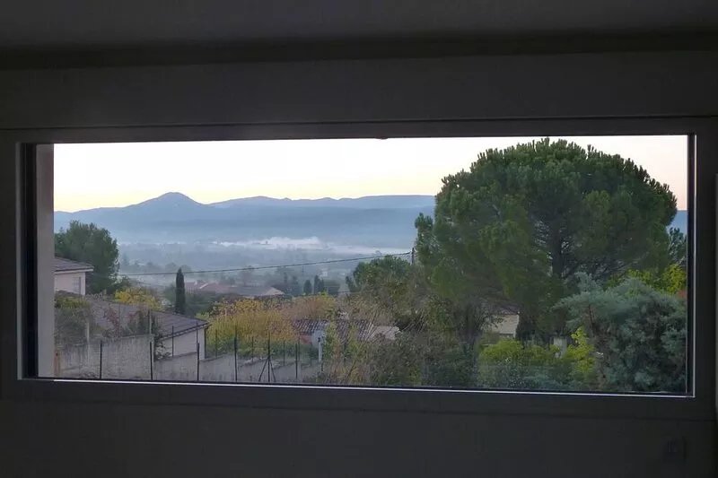 Modern villa Luberon south, 18m lap pool, panoramic view of Ste Victoire