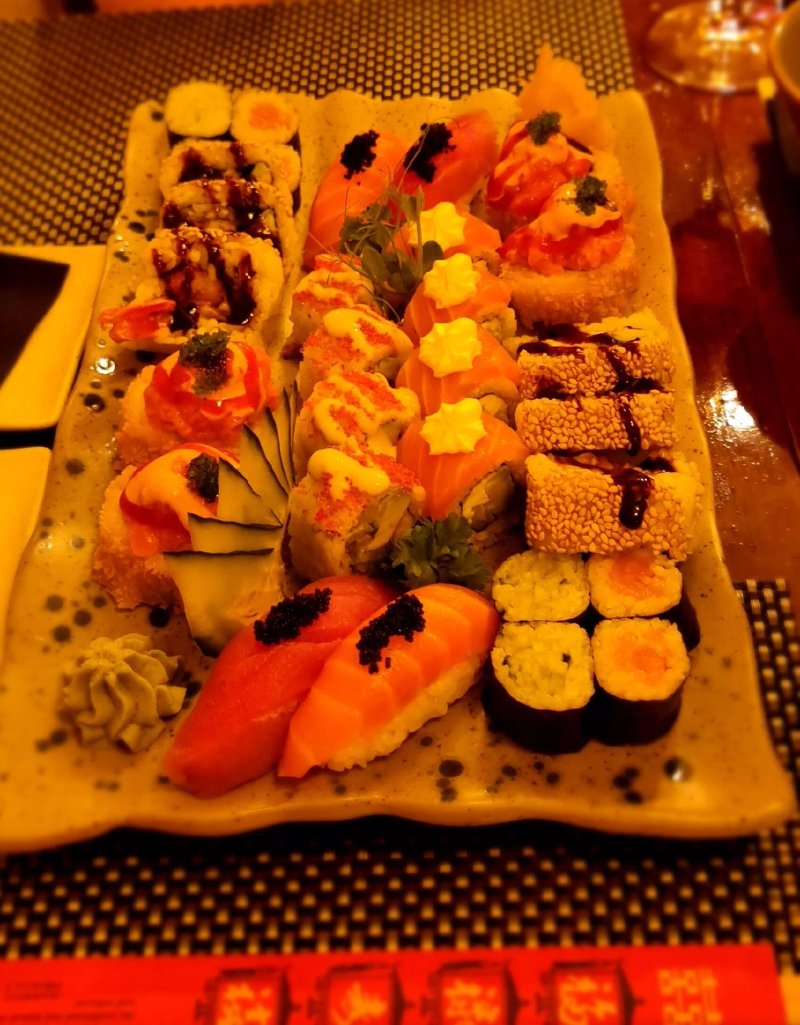 Bonsai Sushi & Wok