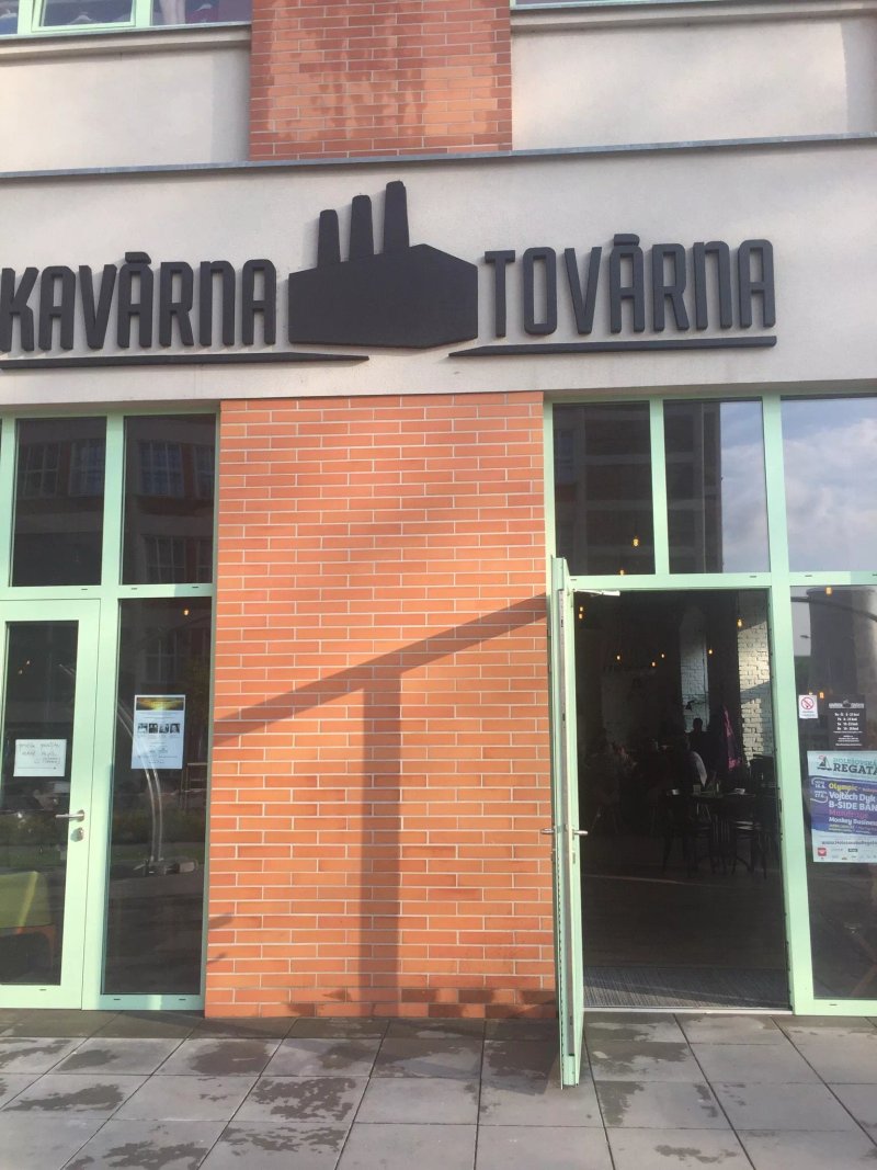 Kavarna Tovarna