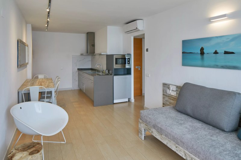 Playa Bella Apartments