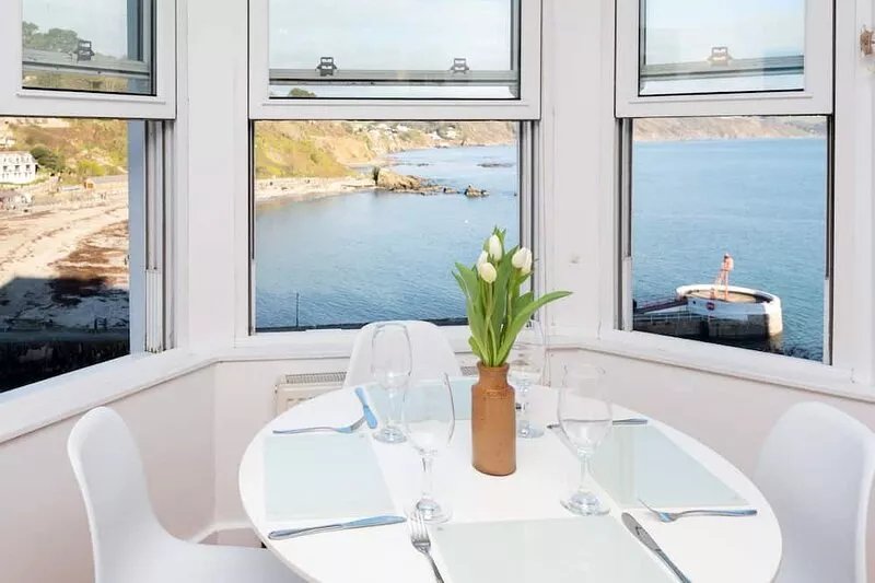 Beautiful apartment, with fabulous sea views.