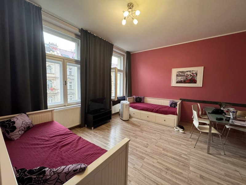 Royal Court Apartments