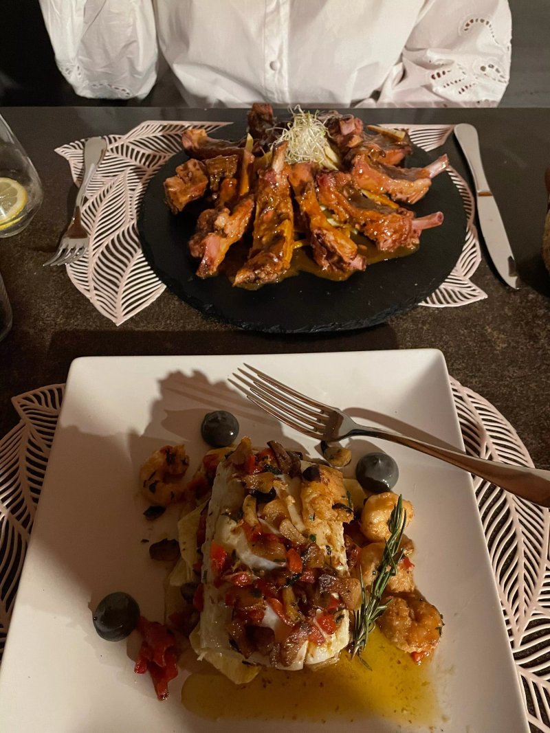 Sabores Tapas y Restaurante
