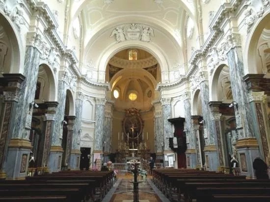 Galleria del Chiostro della S.S. Annunziata