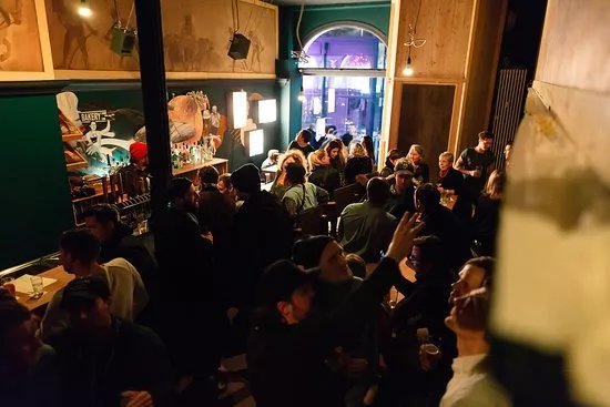 Tipsy Baker Bar Hamburg