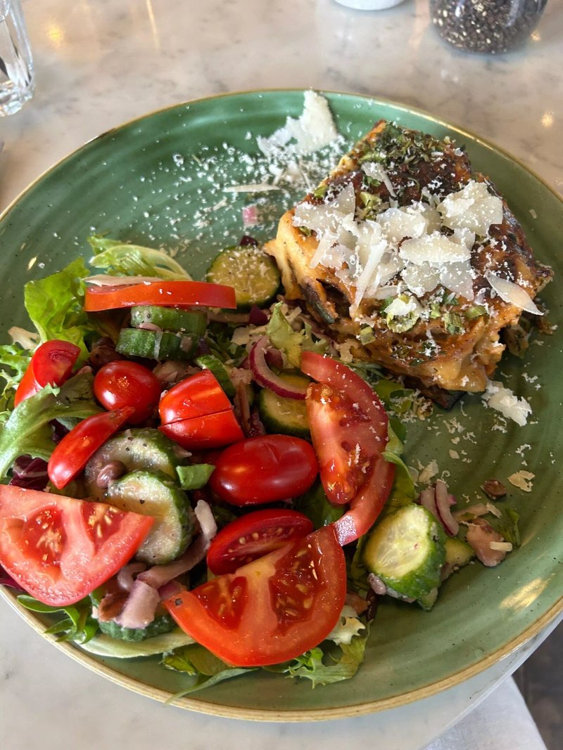 Golborne Deli & Bistro