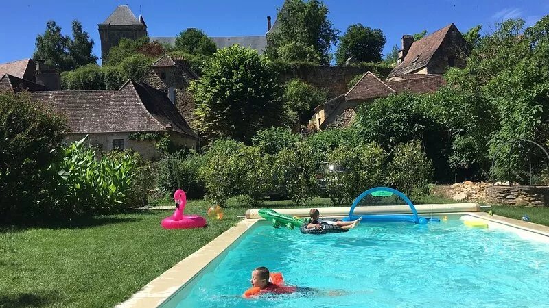 Charming 3 Bedroom House With Garden And Pool In Heart Of Medieval Village