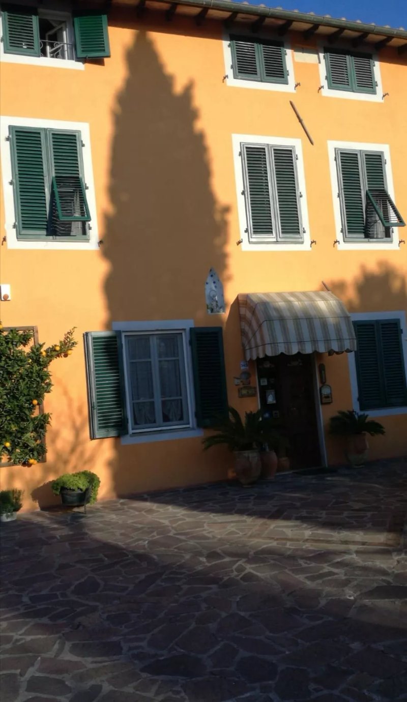 Bed & Breakfast Lucca Fora