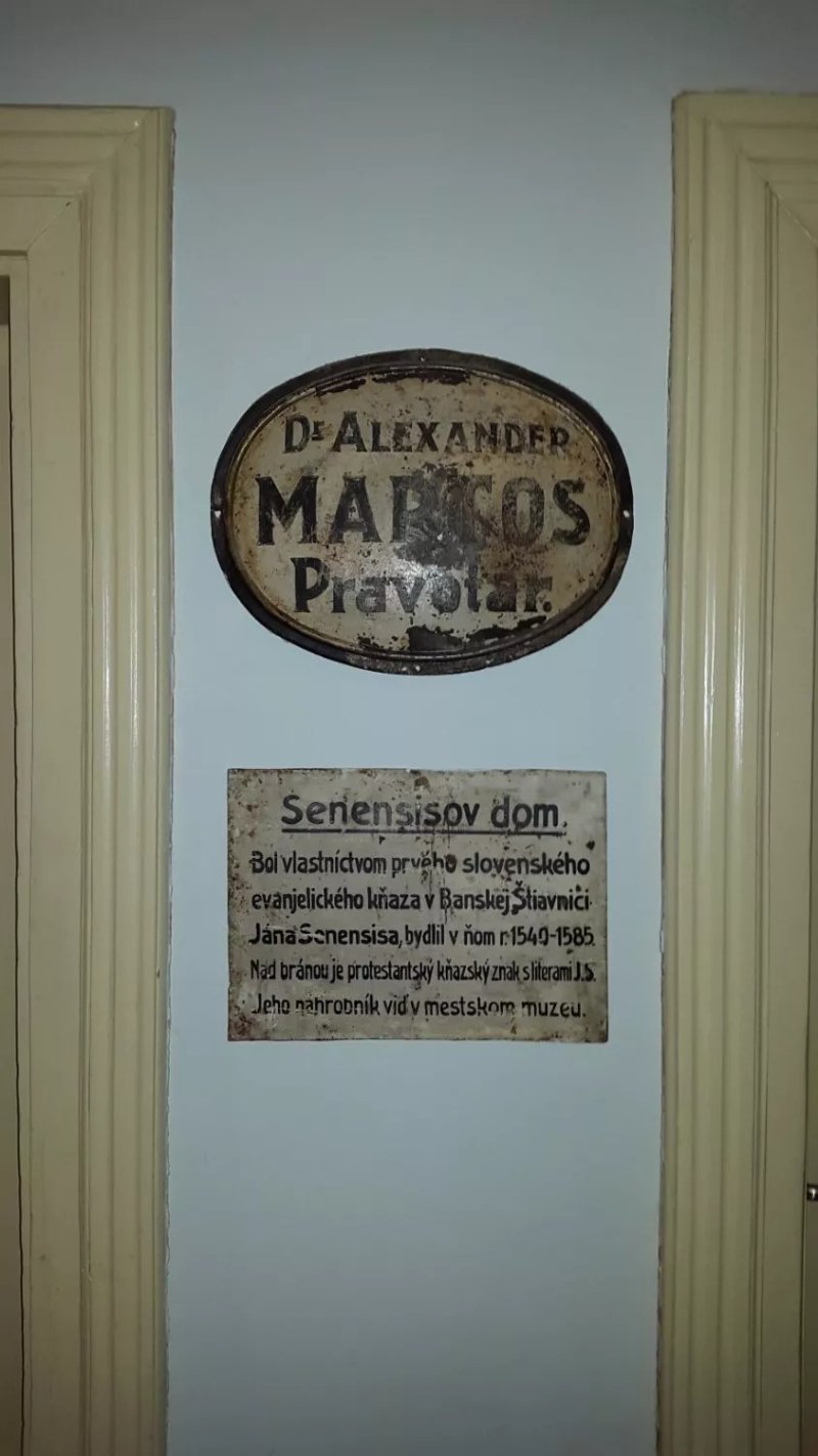 Monarchia Restaurant