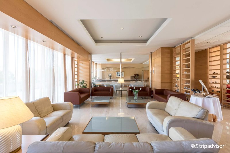 Athineon Hotel