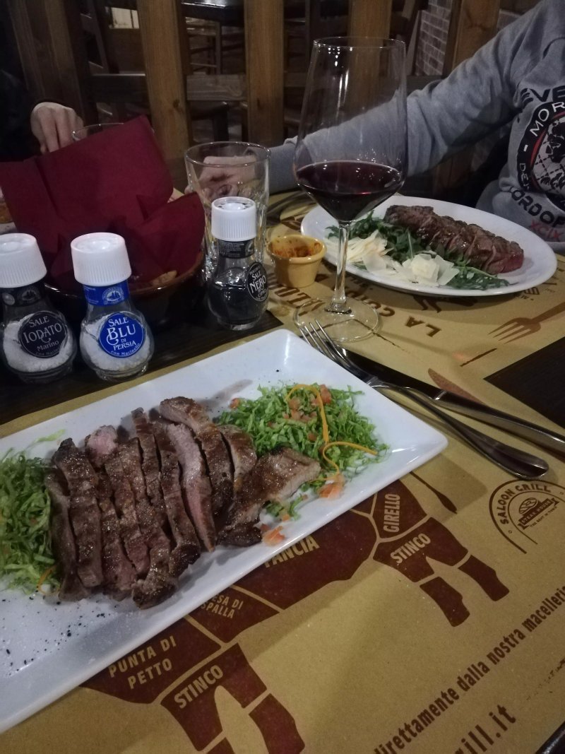 Saloon Grill
