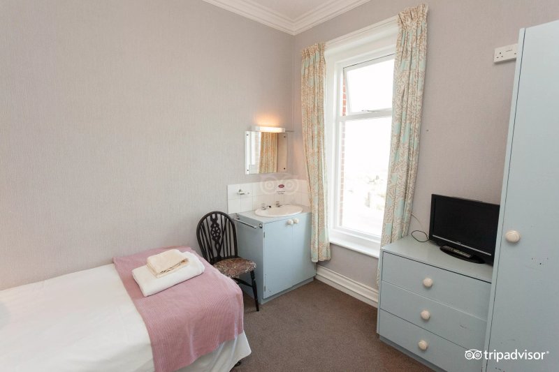 Sandcliff Guest House