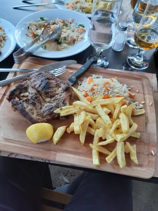 Ta Platania