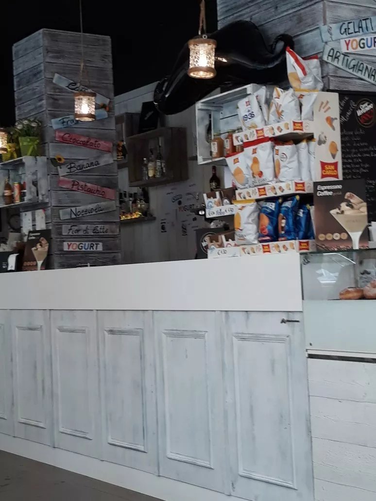 Monocle Cafe