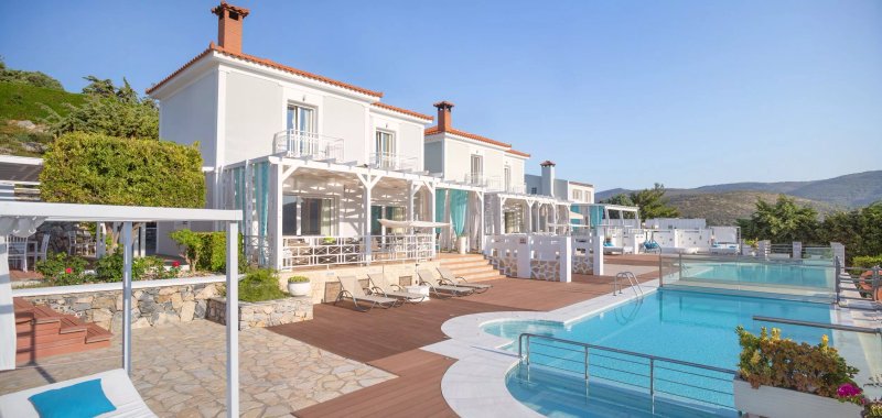 Luna Rosa Villas