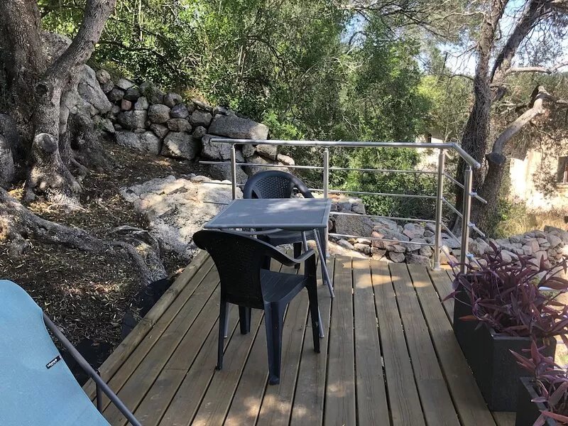 House with sea view, terrace and swimming pool