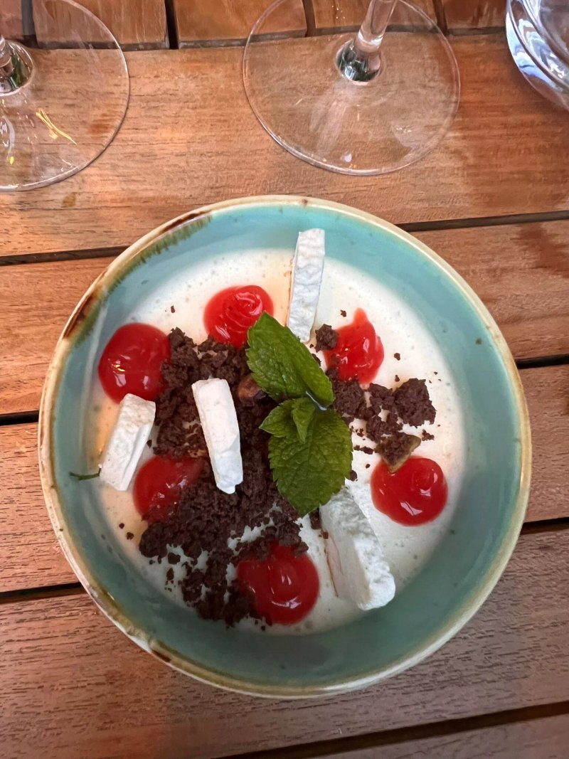 MontRaw Restaurant