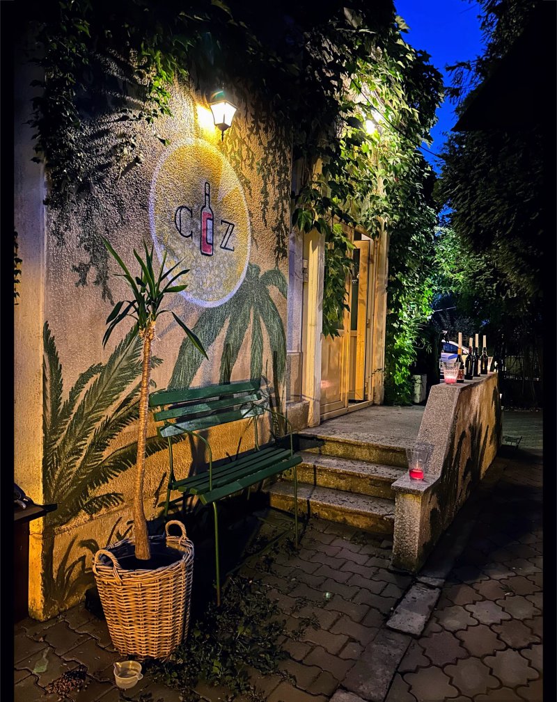 CIZ Wine Bar & More