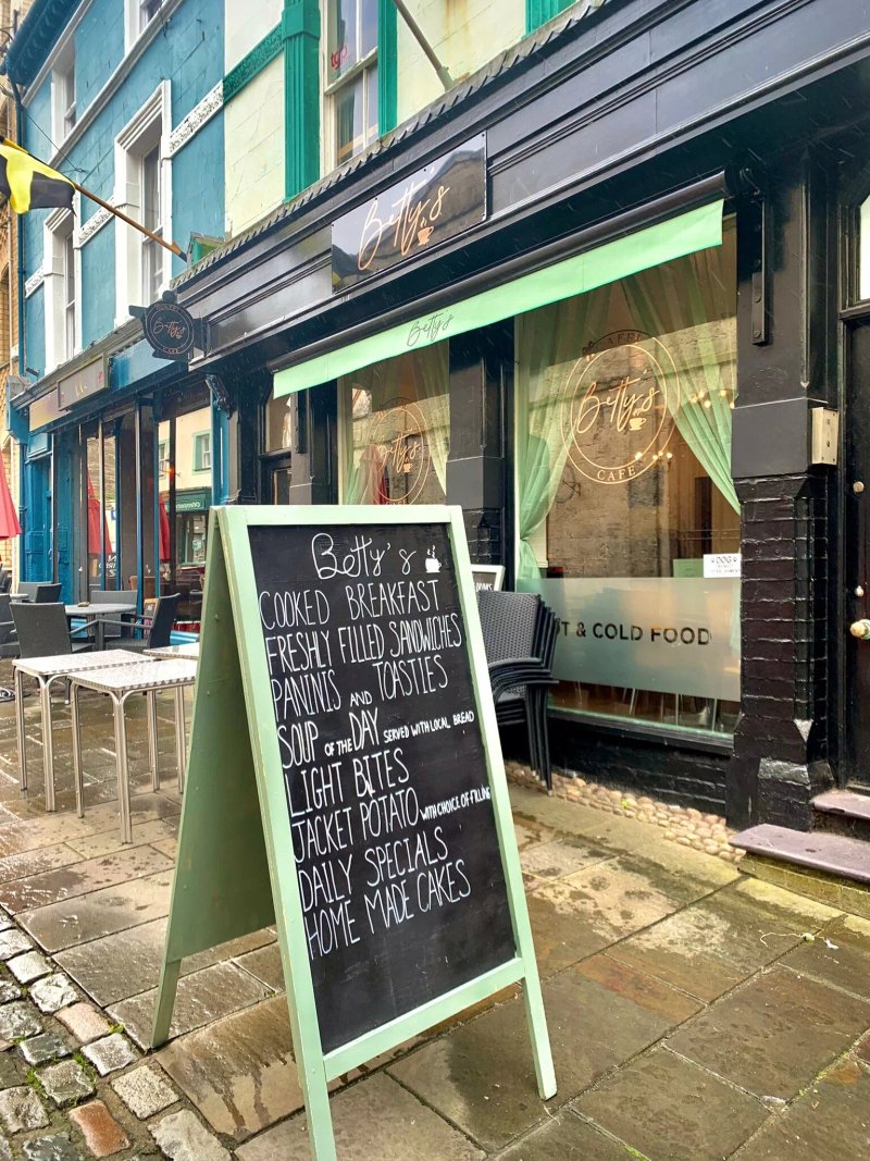 Caffi Betty's Cafe