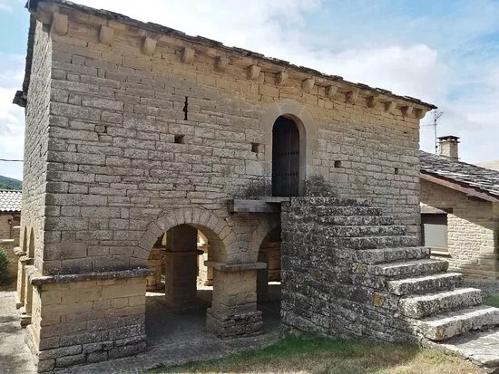 Horreo Romanico De Iracheta