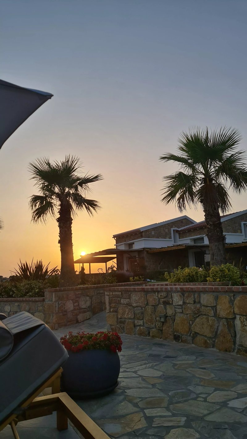 Akrolithos Luxury Suites