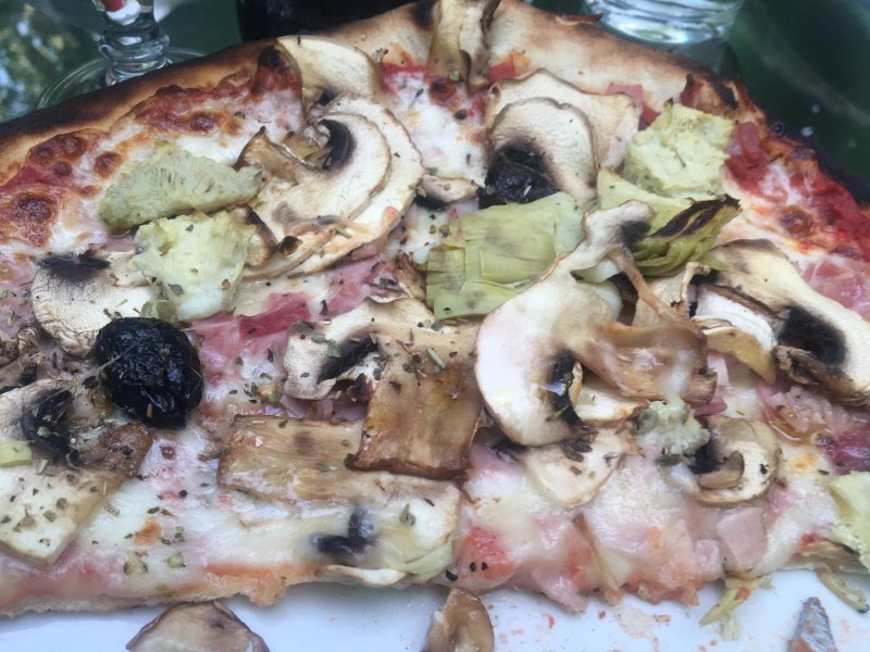 Issola pizza
