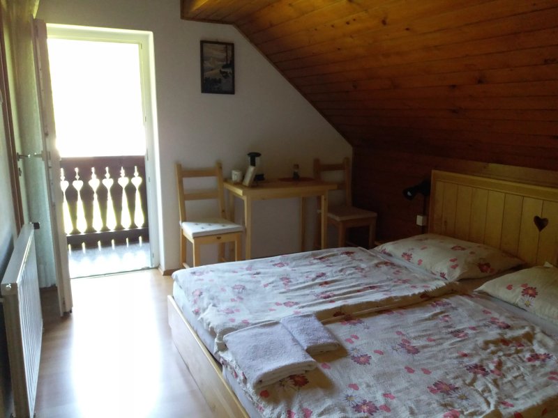 Apartments and Rooms Cerkovnik