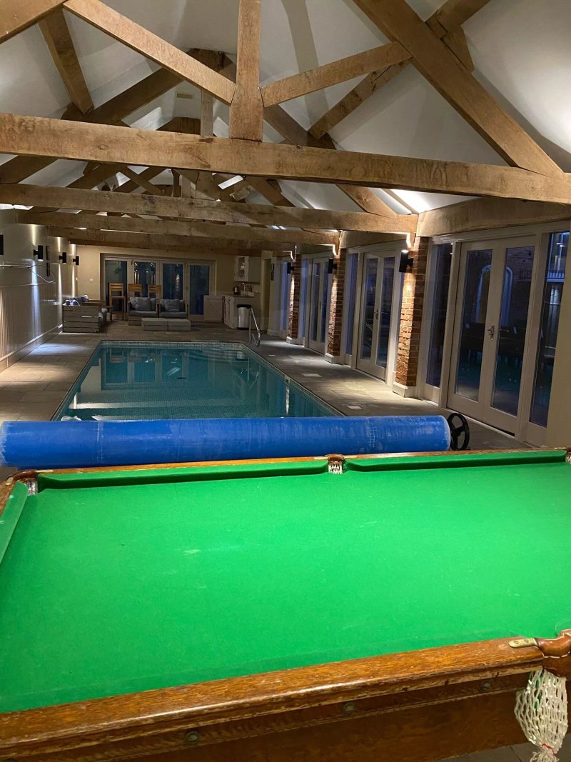 Thorganby Farm Cottages + Farmhouse B & B