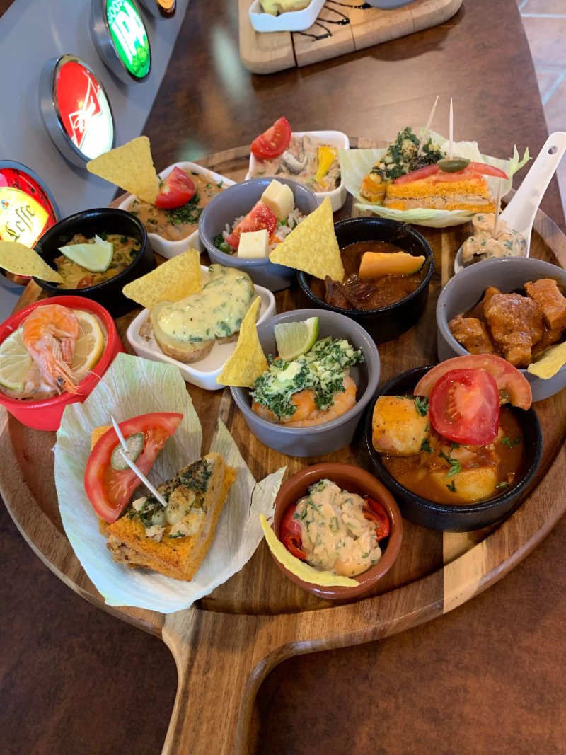 3.14 Pizzeria Tapas Restaurant
