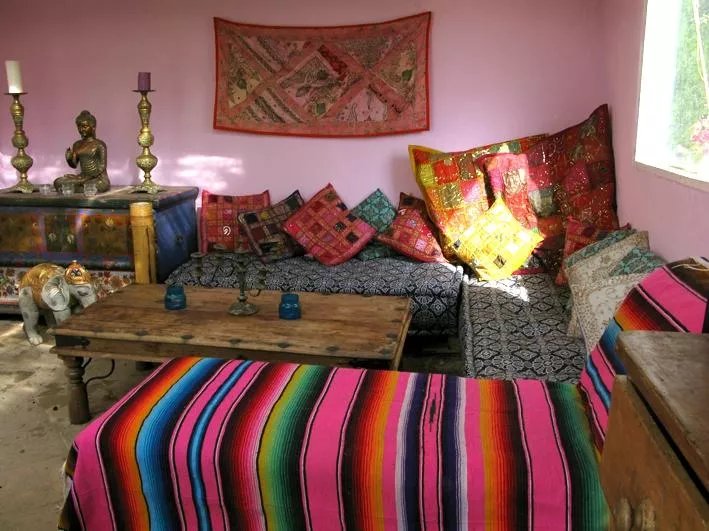 Alora Yurts