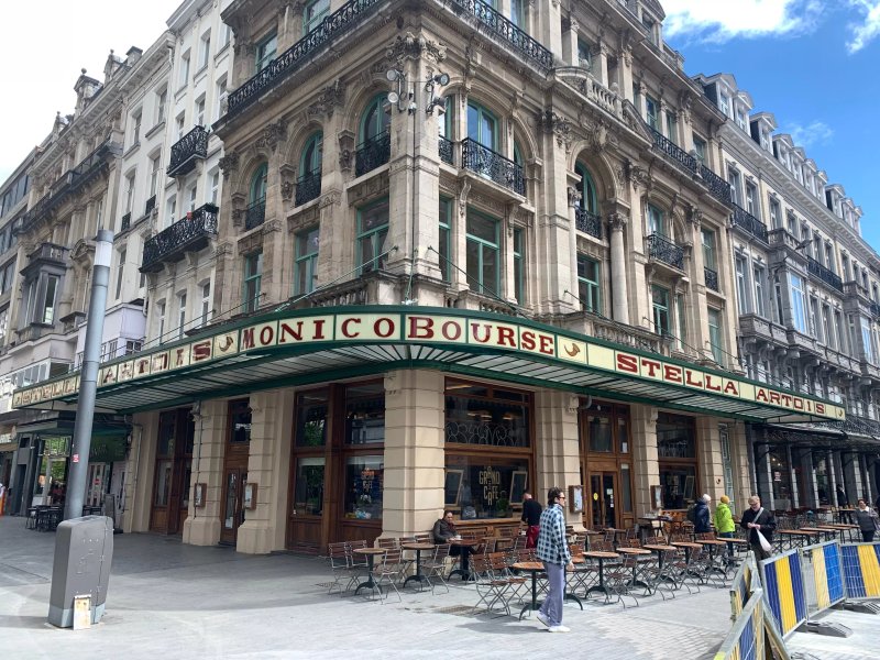 Le Grand Cafe