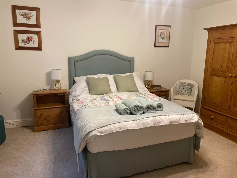 The Fruit Farm Bed and Breakfast - Street
