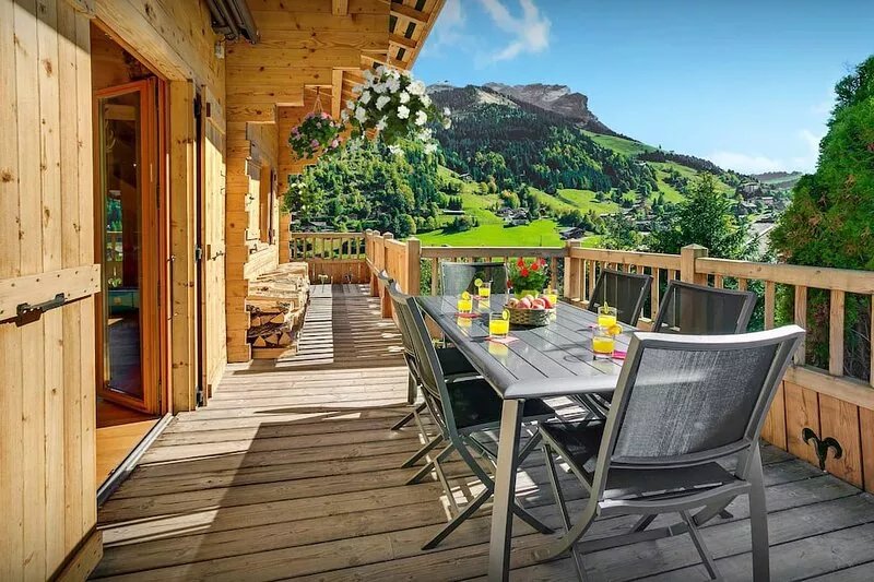 Cristal des Neiges - savoyard ski-in ski-out base & spa - OVO Network